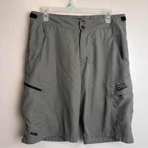 Fox Technical Apparel Olive Cargo Shorts Men’s Size 32 GUC